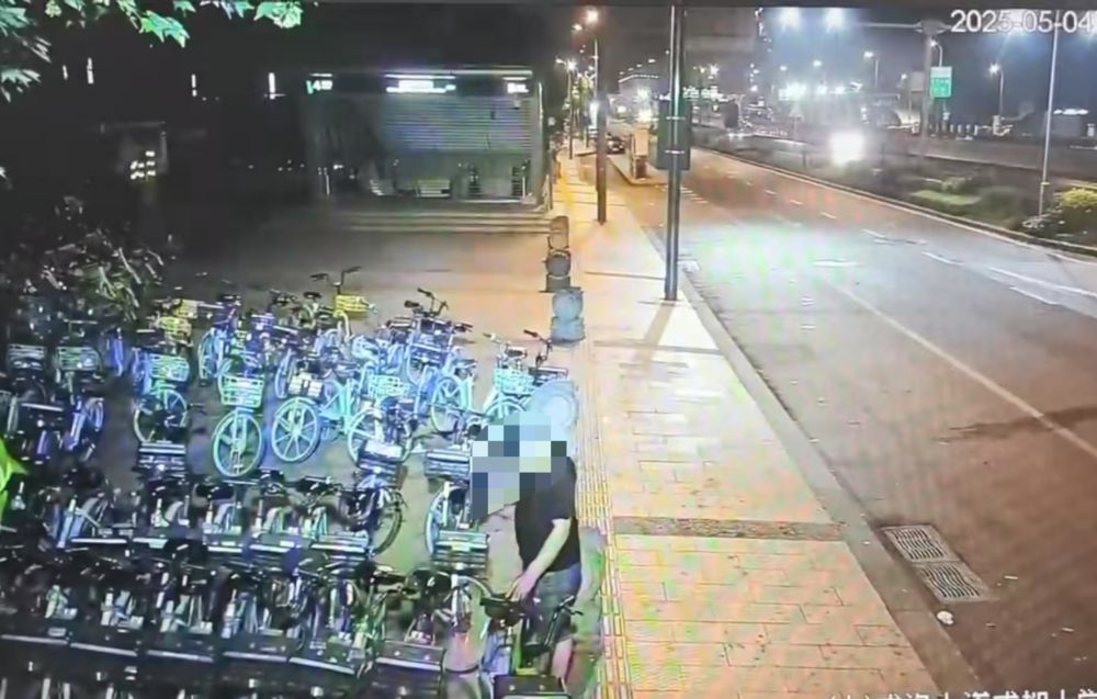新华每日电讯｜贴一张三毛钱“牛皮癣”粘上新“宿主”——共享单车“小广告”黑灰产业链调查(图3)