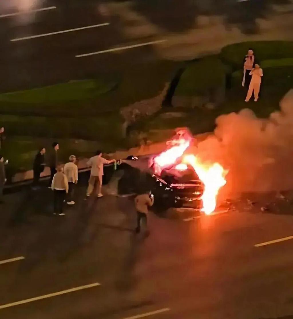 小米又发车祸雷军人设渐崩(图2)