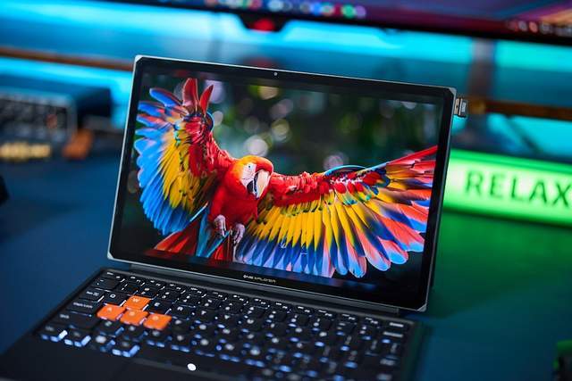 三合一便携PC 你的移动办公娱乐神器 壹号本游侠X1 Air评测(图6)