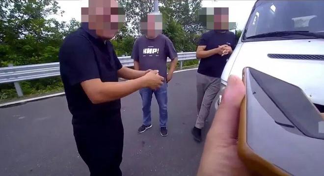 后果严重！婚礼车上发现“移动炸弹”密密麻麻堆满19箱