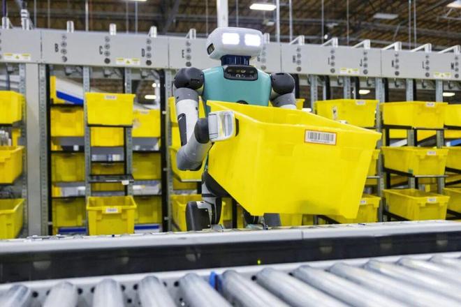 全美60万岗人类出局三年暴省126亿！机器人大军入厂(图3)