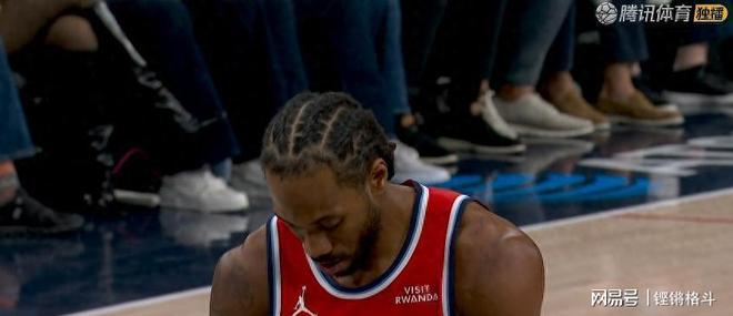 小卡29+4+6难阻15分惨败赛后拥抱纳斯